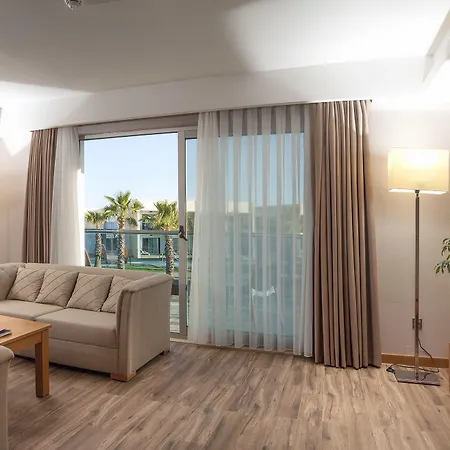 מלון Aquasis De Luxe & דידים