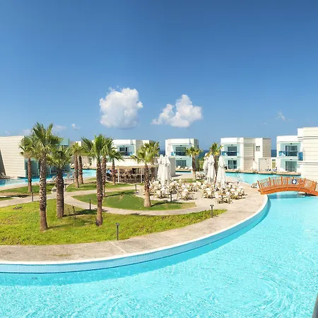 Отель Aquasis De Luxe & 5*