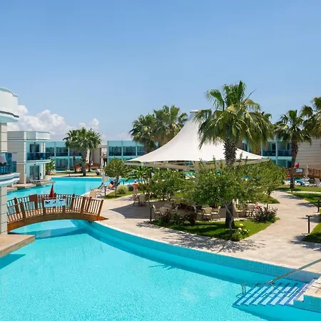 Hotel Aquasis De Luxe &