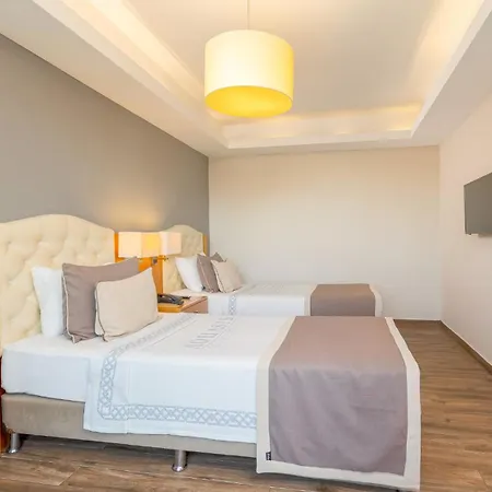 Aquasis De Luxe & Hotel 5*