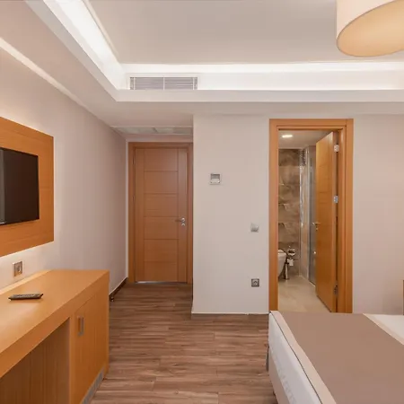 Hotel Aquasis De Luxe &