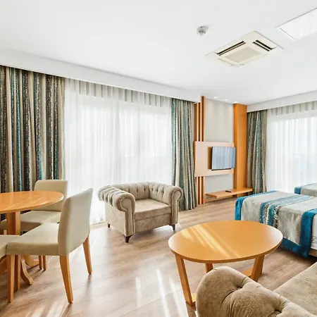 Aquasis De Luxe & Hotel