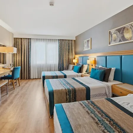 Aquasis De Luxe & Hotel