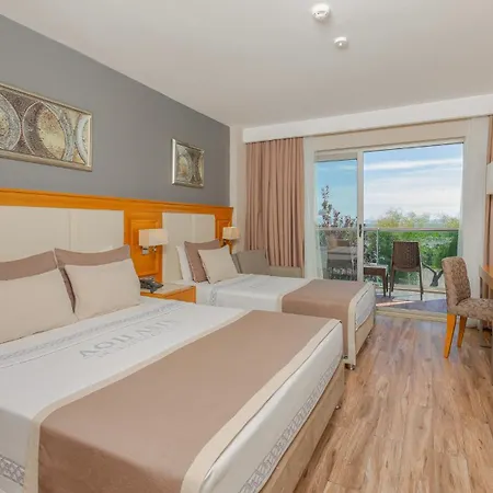 Aquasis De Luxe & Hotel 5*