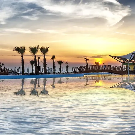 Отель Aquasis De Luxe &