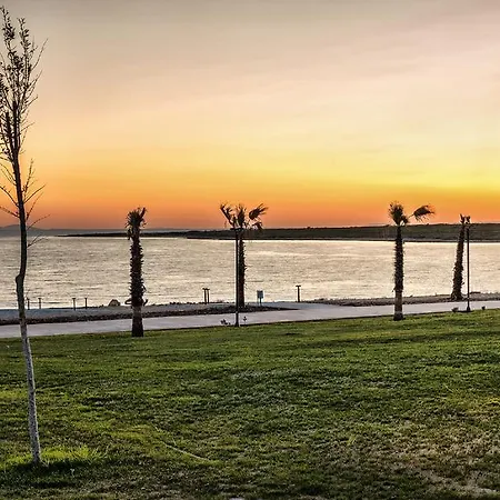 Отель Aquasis De Luxe &