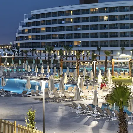 Отель Aquasis De Luxe &