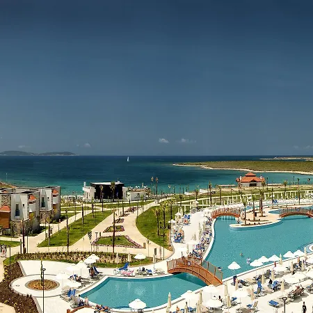 Aquasis De Luxe & Дидим