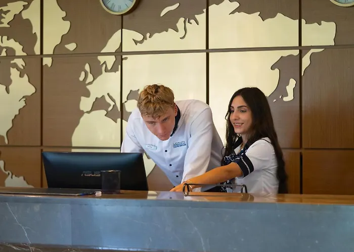 Aquasis Deluxe & Spa 5*