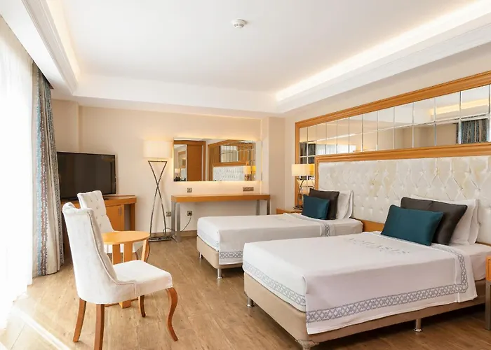 Aquasis De Luxe & Hotel