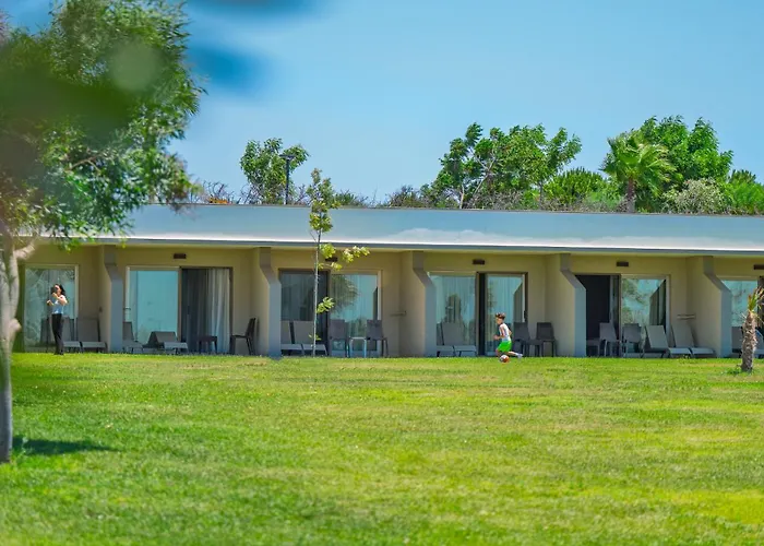 Aquasis Deluxe & Spa 5*